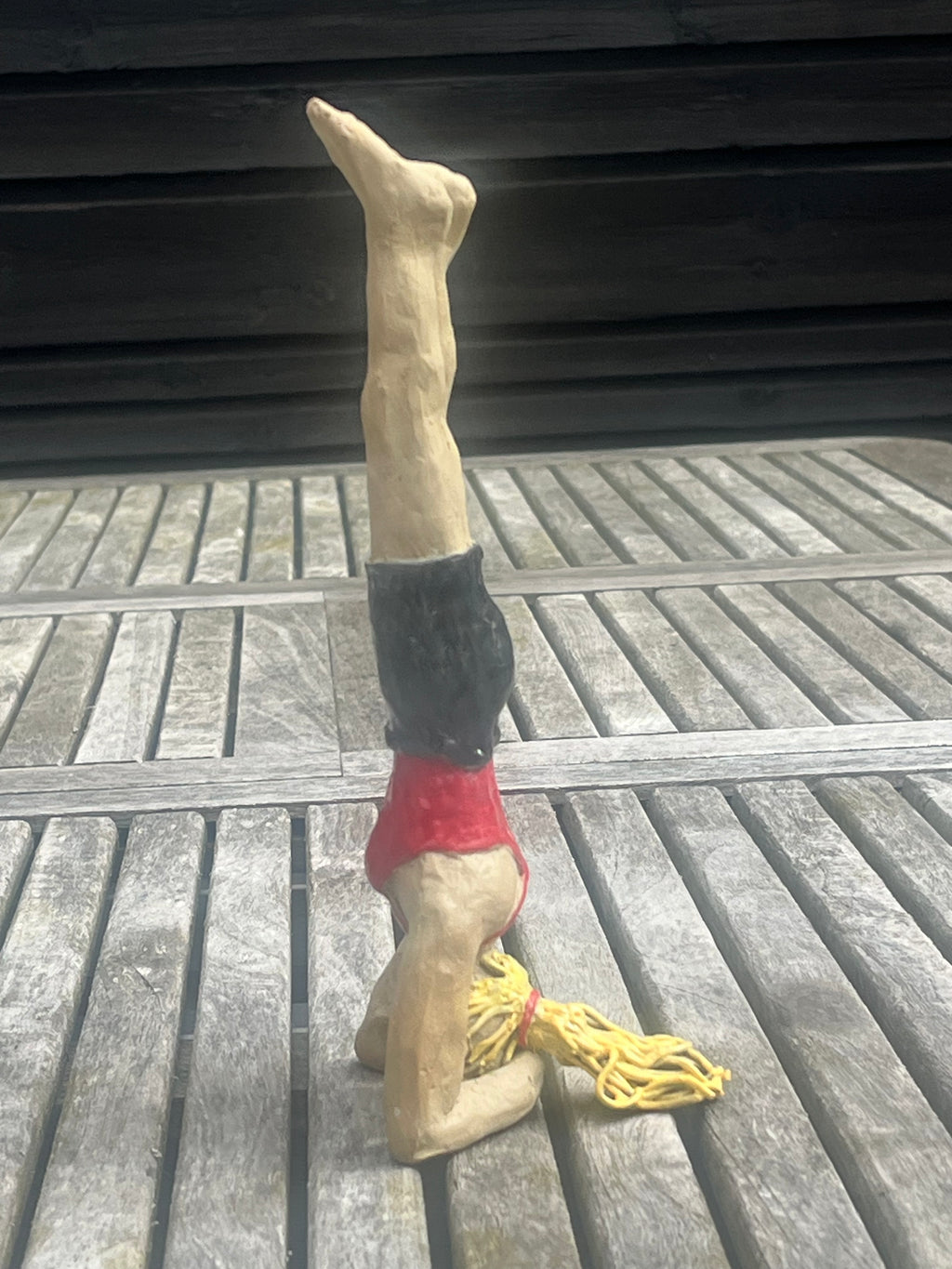 Yogatjej - huvudstående