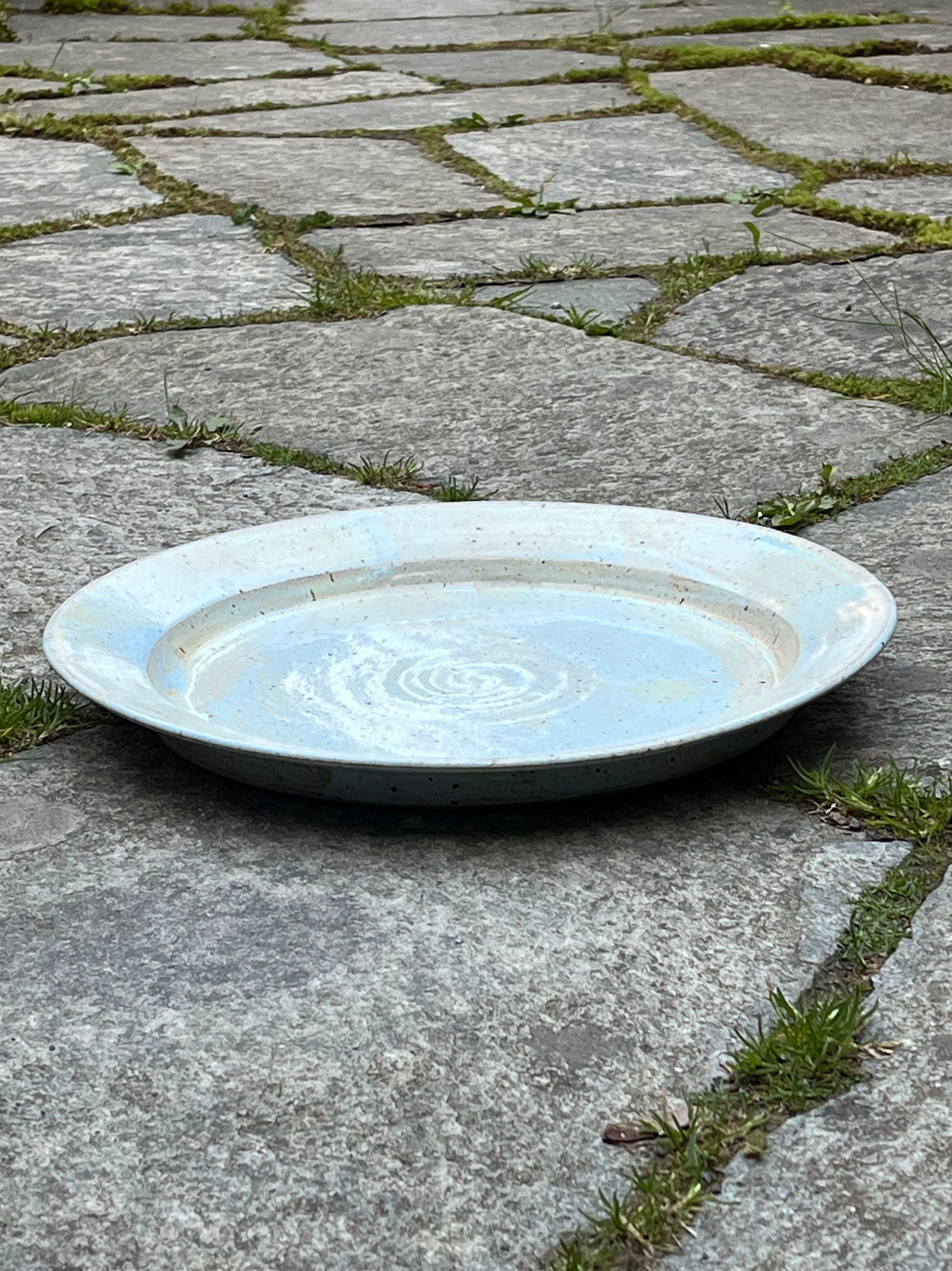 Stort ljusblått fat